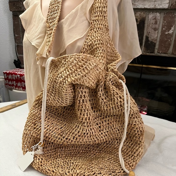 Hand Crafted Handbags - - 🚫SOLD🚫💙3/12.00💙:Straw Beach Bag NWOT
